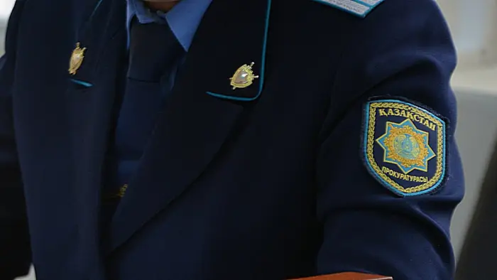 Задержание сотрудника прокуратуры в Актобе: международное внимание к ситуации в Казахстане Уральске