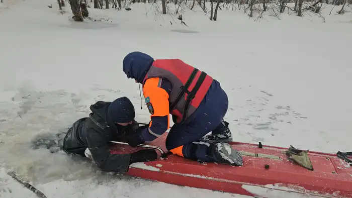 Опасности зимних водоемов: как акции спасателей помогают предотвратить трагедии Уральске