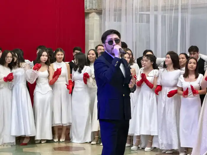 Бал «Симфония весны» в Астане Уральске