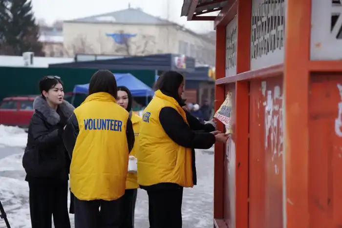 Волонтеры Усть-Каменогорска объединяются для очистки города от незаконной рекламы Уральске