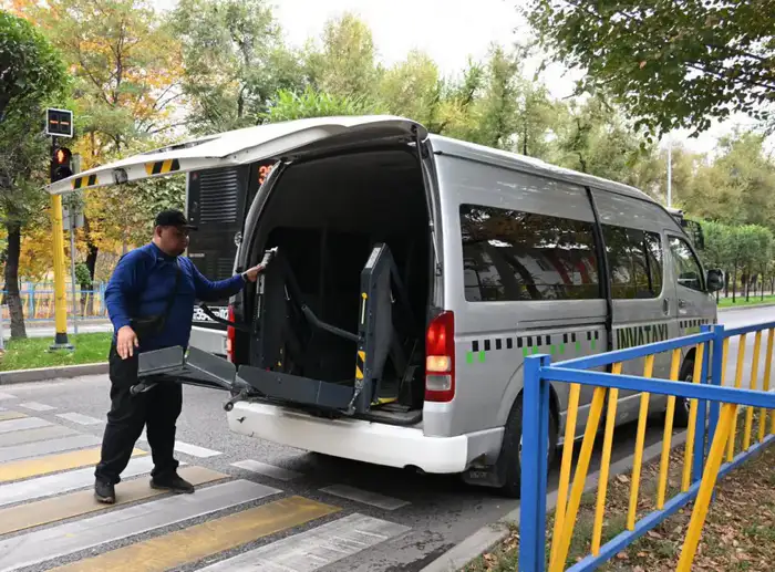 Бесплатное такси для лиц с особыми потребностями в Алматы: 170 автомобилей в день референдума 15 марта Уральске
