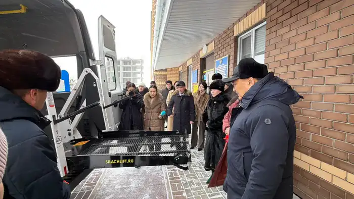 В Кокшетау специализированный детский сад «Аяла» получил новый автобус для детей с особыми потребностями Уральске