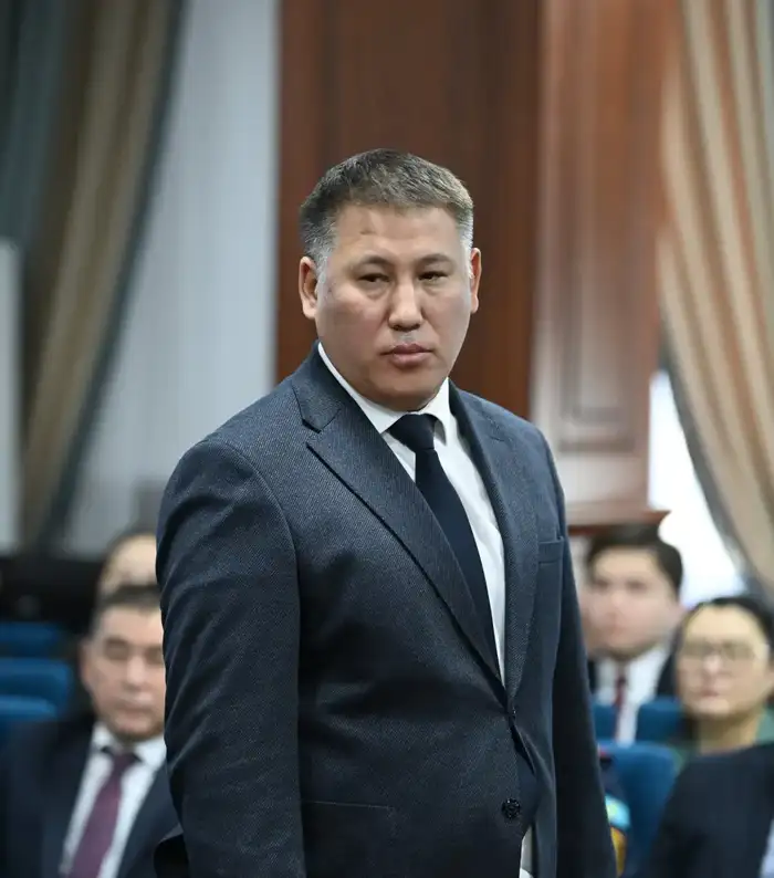 На смену опытному капитану: новый директор Кызылординского филиала АО «НК «КазАвтоЖол» принимает штурвал Уральске