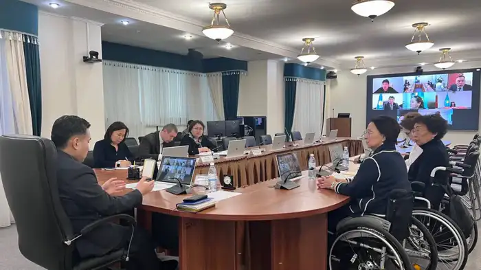 Встреча министра труда с активистами инвалидов обсуждение реабилитации и инватакси Уральске