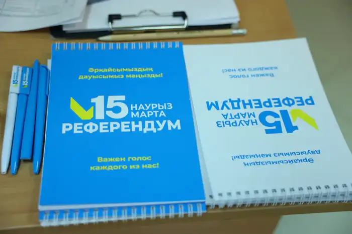 Аким Костанайской области проголосовал на референдуме (8)