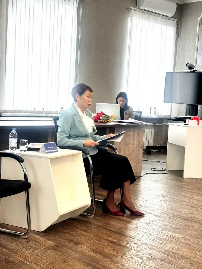 Презентация альбома о женщинах в госслужбе: новый шаг к поддержке женского лидерства в ВКО Уральске