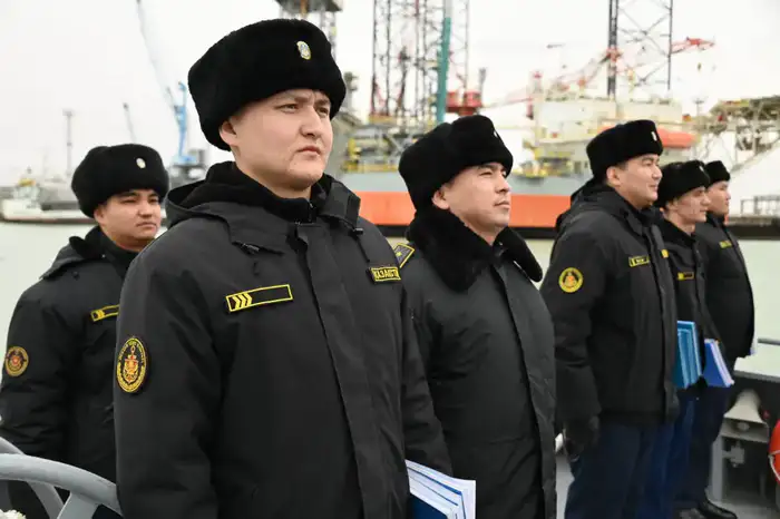 В Актау экипажи кораблей Военно-морских сил сдали курсовую задачу К-1 Уральске
