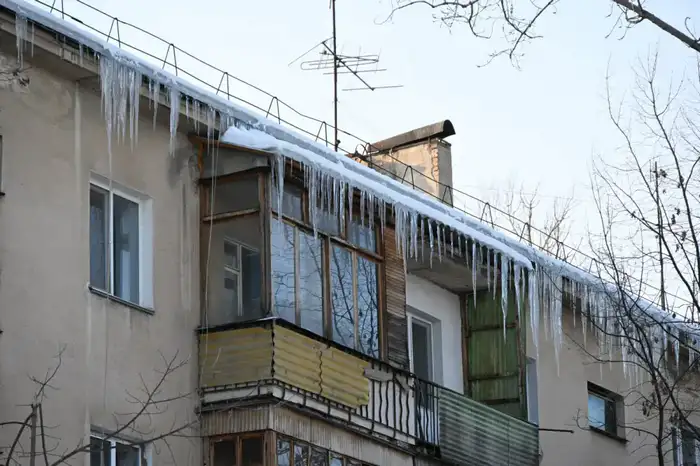 Контроль очистки крыш от снега в Алматы Уральске