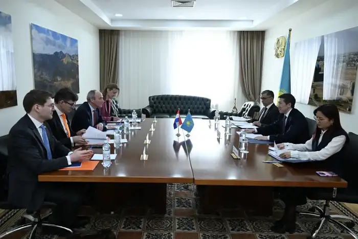 Казахстан и Нидерланды провели очередной раунд политических консультаций (3)