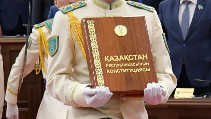 Принятие новой Конституции: требование времени и важнейшая задача для страны по мнению Президента Токаева Уральске