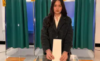 Первое голосование 18-летней жительницы Конаева: проявление гражданской ответственности и патриотизма