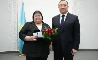 Валентина Ковалжи, начальник ДЭУ-73 ТОО «ҚАЖсервис», удостоена медали «Ерен еңбегі үшін» за профессионализм в дорожной отрасли
