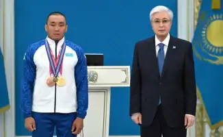 Токаев наградил Ербола Хамитова: вдохновение для будущих поколений спортсменов и укрепление имиджа Казахстана на международной арене