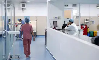 Отмена бессрочных лицензий для медицинских клиник в Казахстане: новые правила могут повысить качество услуг, но создадут дополнительные финансовые нагрузки на учреждения
