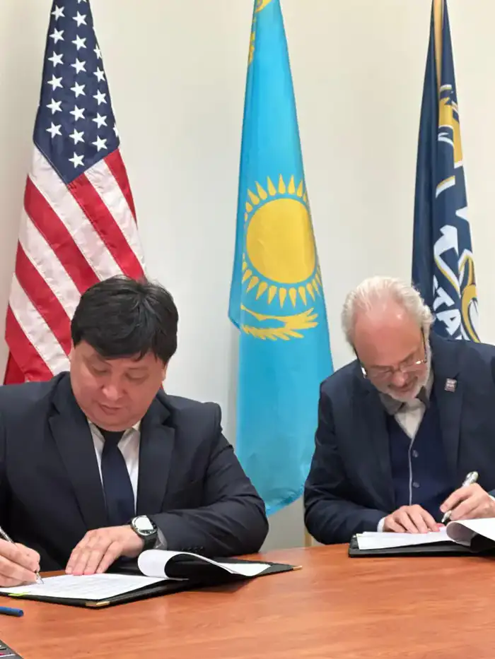 Казахстан и США подписали меморандум о сотрудничестве в авиационном образовании Уральске