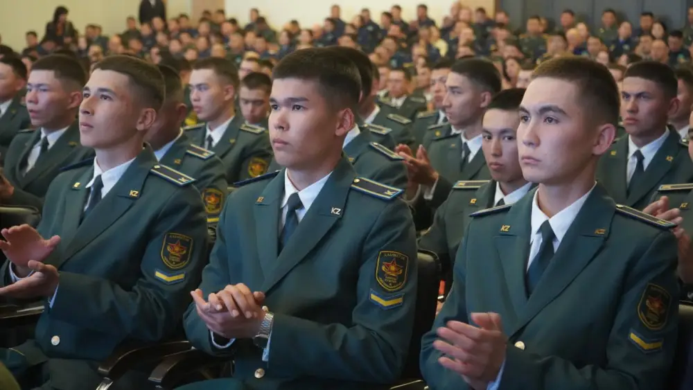 В Алматы стартовала Х Международная олимпиада по математике среди курсантов стран СНГ (3)