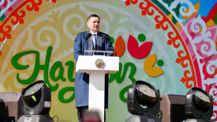 5201 домбристов: рекорд и праздник Наурыза в ВКО! Уральске