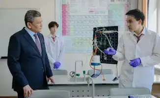 Посещение Назарбаев Интеллектуальной школы акимом области в День Жаңару