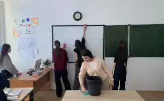 Студенты Технологического колледжа в Астане вдохновили на ответственное отношение к экологии через субботник