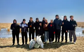 Экологическая акция по очистке озера собрала волонтёров в Сарыкольском районе