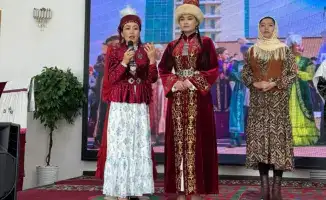 На встрече в Талгаре молодежь узнала об истории и философии национальной одежды