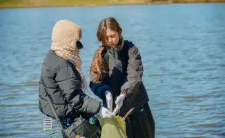 Сотрудники «Отбасы банка» провели уборку в Президентском парке в рамках акции «Таза Қазақстан»