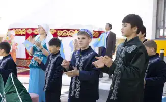 Поддержка детского творчества и образования: Марат Султангазиев отмечает важность знаний на празднике Наурыз