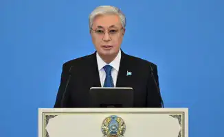 Касым-Жомарт Токаев подписал новую Конституцию Казахстана на торжественном мероприятии