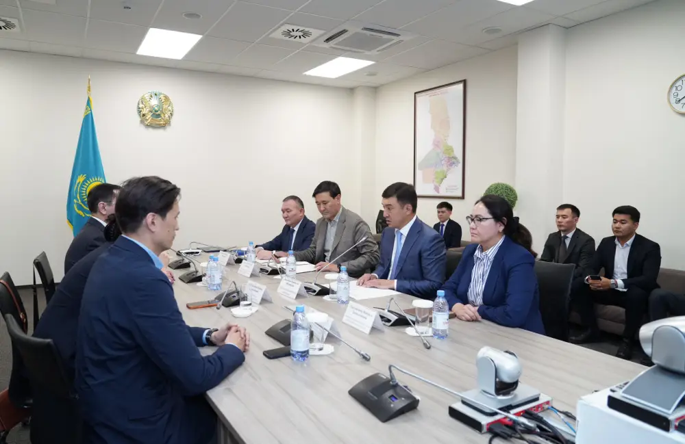 НАЛАЖЕНО СОТРУДНИЧЕСТВО ПО ВОПРОСАМ РАЗВИТИЯ МЕЖДУНАРОДНОГО АЭРОПОРТА ТУРКЕСТАНА (2)