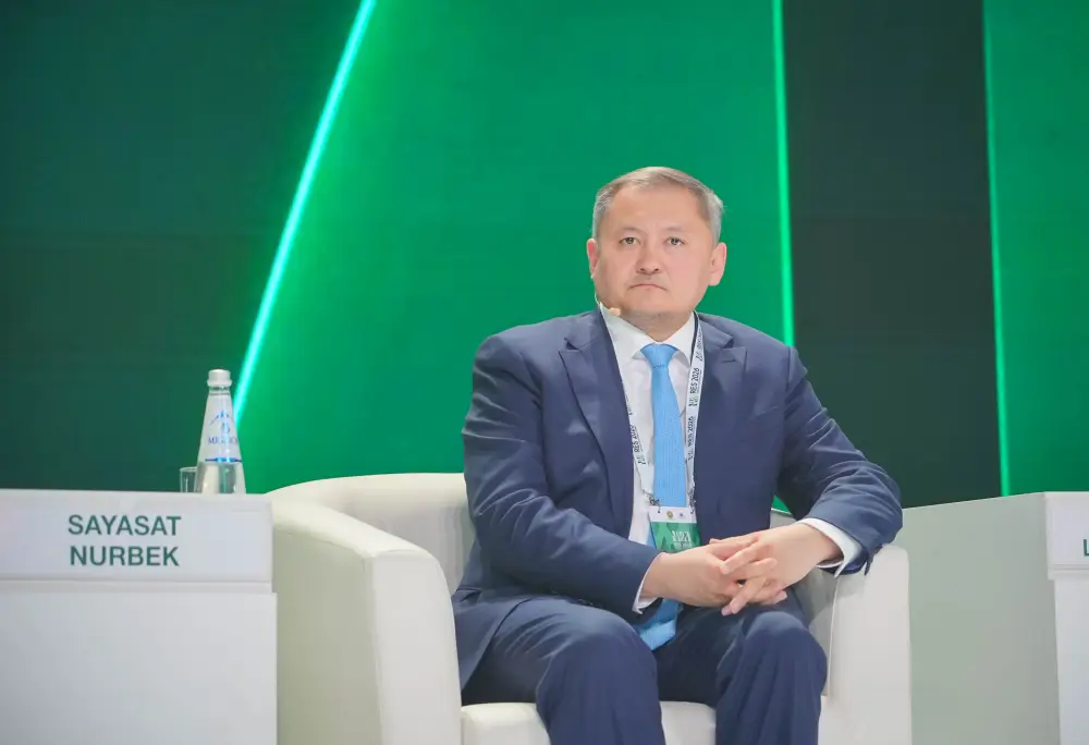 Казахстанские университеты представили масштабные научные разработки в сфере экологии и устойчивого развития на Международной выставке зеленых и устойчивых технологий RES 2026 EXPO (5)