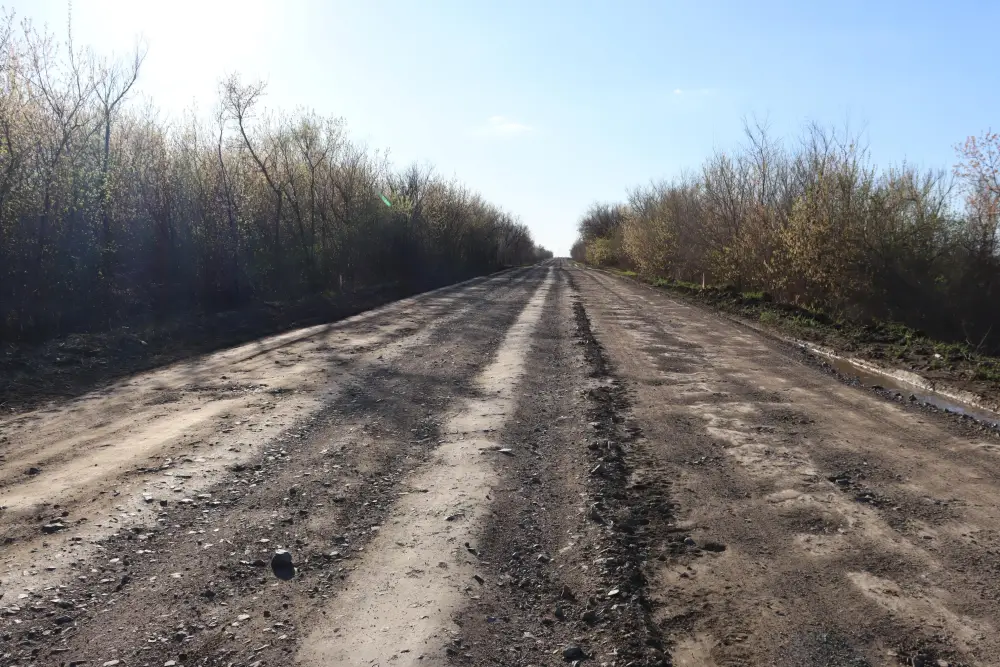 В Зерендинском районе начался ремонт дороги к селу Шагалалы (3)