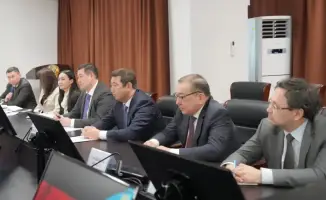 Министр сельского хозяйства Казахстана обсуждает с германскими партнерами успешное сотрудничество после производства более 1840 единиц сельхозтехники компанией CLAAS за 5 лет.