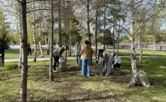 Казахстанские дипломаты участвуют в международной экологической инициативе «Таза Қазақстан»