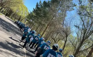 Соревнования по скандинавской ходьбе среди пенсионеров прошли в Центральном парке Астаны