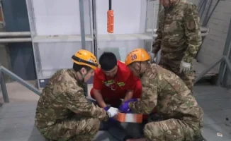 Четыре женщины в автосалоне Уральска: падение с высоты и травмы стали неожиданным поворотом в автомобильной истории
