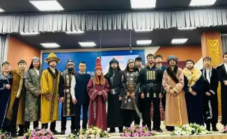 На сцене детства: маленькие сердца рассказывают о большом Казыбек би в Караганде