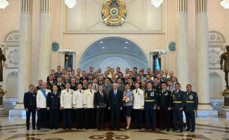 Касым-Жомарт Токаев присвоил высшие воинские звания военнослужащим Казахстана, укрепляя обороноспособность страны