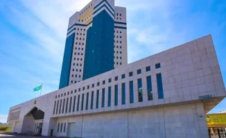 Правительство Казахстана объявило о намерении уйти в отставку в этом году. Это решение связано с предстоящими выборами нового Курултая, который будет сформирован после вступления в силу новой Конституции.
