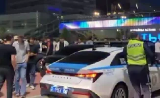 Ночью в Атырау произошло значительное скопление автомобилей на улицах города, вызванное слухами об облавах на иностранные авто. Многие водители начали избегать центральных улиц, что привело к образованию глухих пробок. По сообщениям местных жителей, право