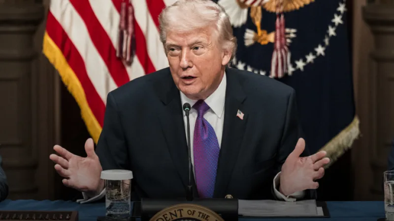 Трамп угрожает Ирану уничтожением в ответ на возможные атаки на американские суда в Ормузском проливе Уральске