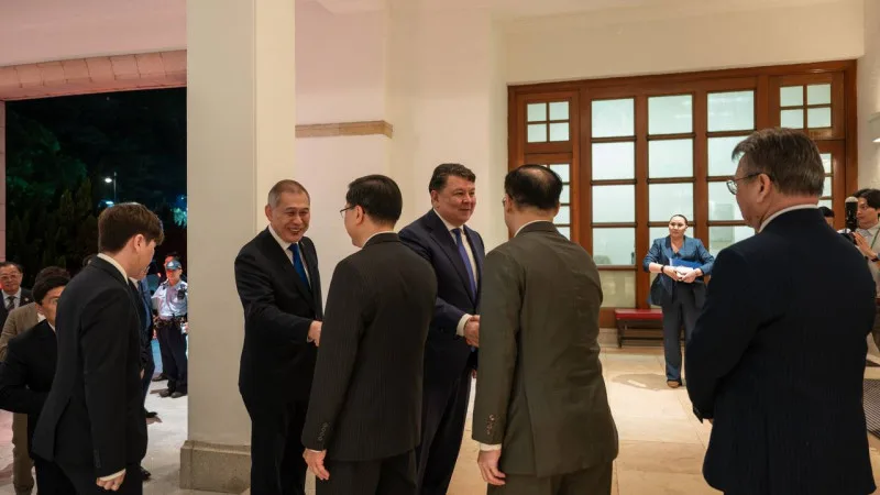 Гонконг: Социальные контрасты в технологическом прогрессе и городской жизни Уральске