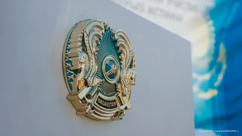 Токаев поднимает флаг: обновление государственной модели Казахстана как шаг к социальной стабильности Уральске