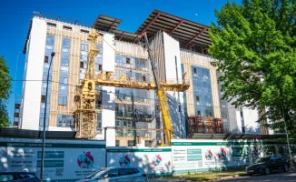 Как международный опыт помогает запретить застройщикам продавать "эконом" под видом "премиум-жилья"