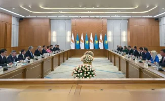 Казахстан и Кипр укрепляют сотрудничество: президент Кипра Никос Христодулидис прибыл в Казахстан по приглашению Касым-Жомарта Токаева для переговоров, охватывающих политические и инвестиционные аспекты.