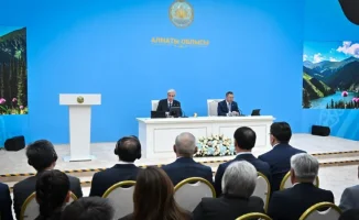 Президент Токаев призывает чиновников к волевым решениям на совещании по развитию города Алатау