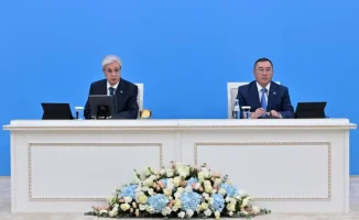 Токаев критикует чиновников за недостаточную инфраструктуру в Алматинской области, подчеркивая социальные проблемы региона