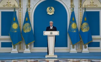 Президент подчеркивает значимость медицинских работников, призывая к улучшению условий труда и повышению статуса профессии