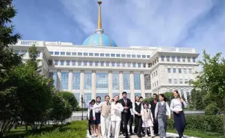 Школьники со всего Казахстана посетили Акорду: экскурсия по резиденции Президента