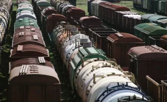 Премьер-министр Казахстана призывает к улучшению транзитных показателей КТЖ