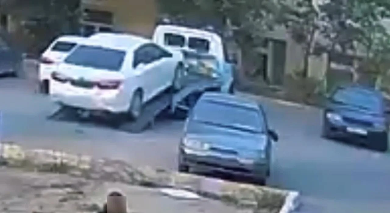 Эвакуатор увёз машину соседа в Уральске: случай с жителем Уральске